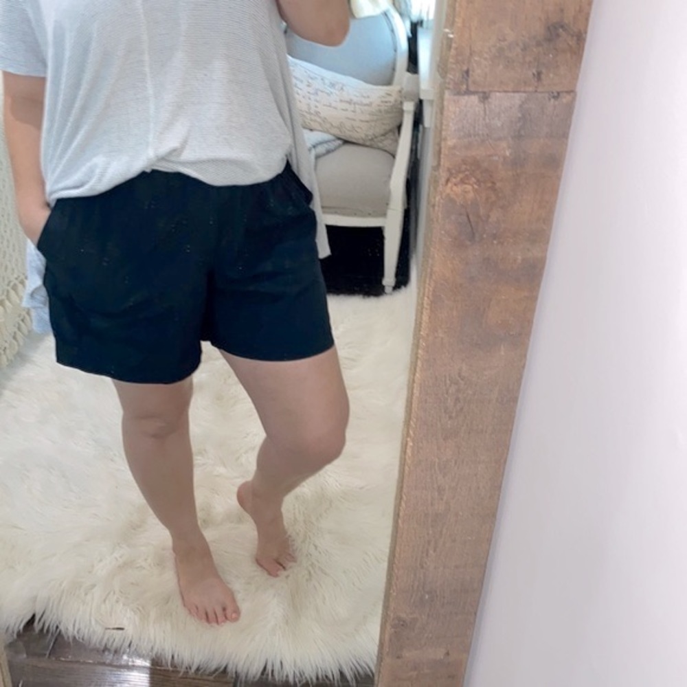 Columbia size large black shorts